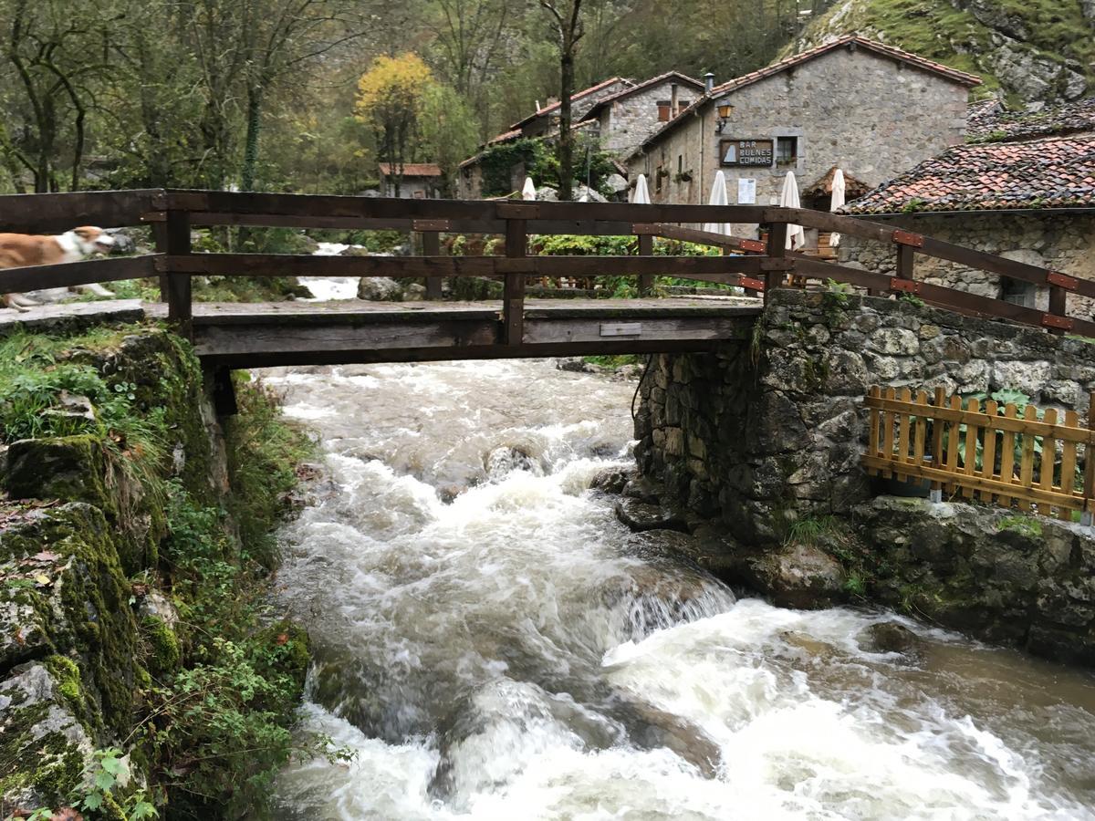Albergue Villa De Bulnes Buitenkant foto
