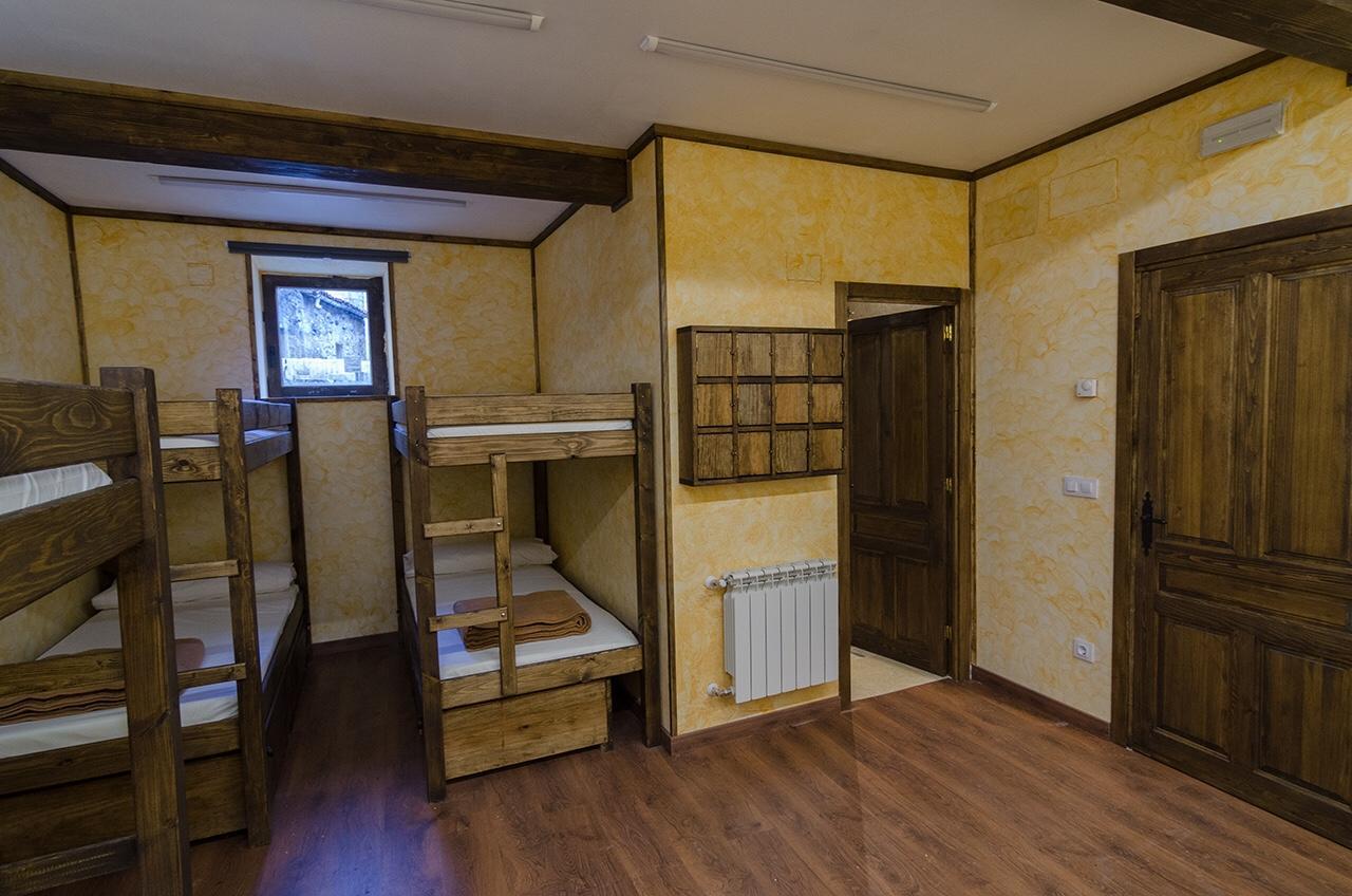 Albergue Villa De Bulnes Buitenkant foto